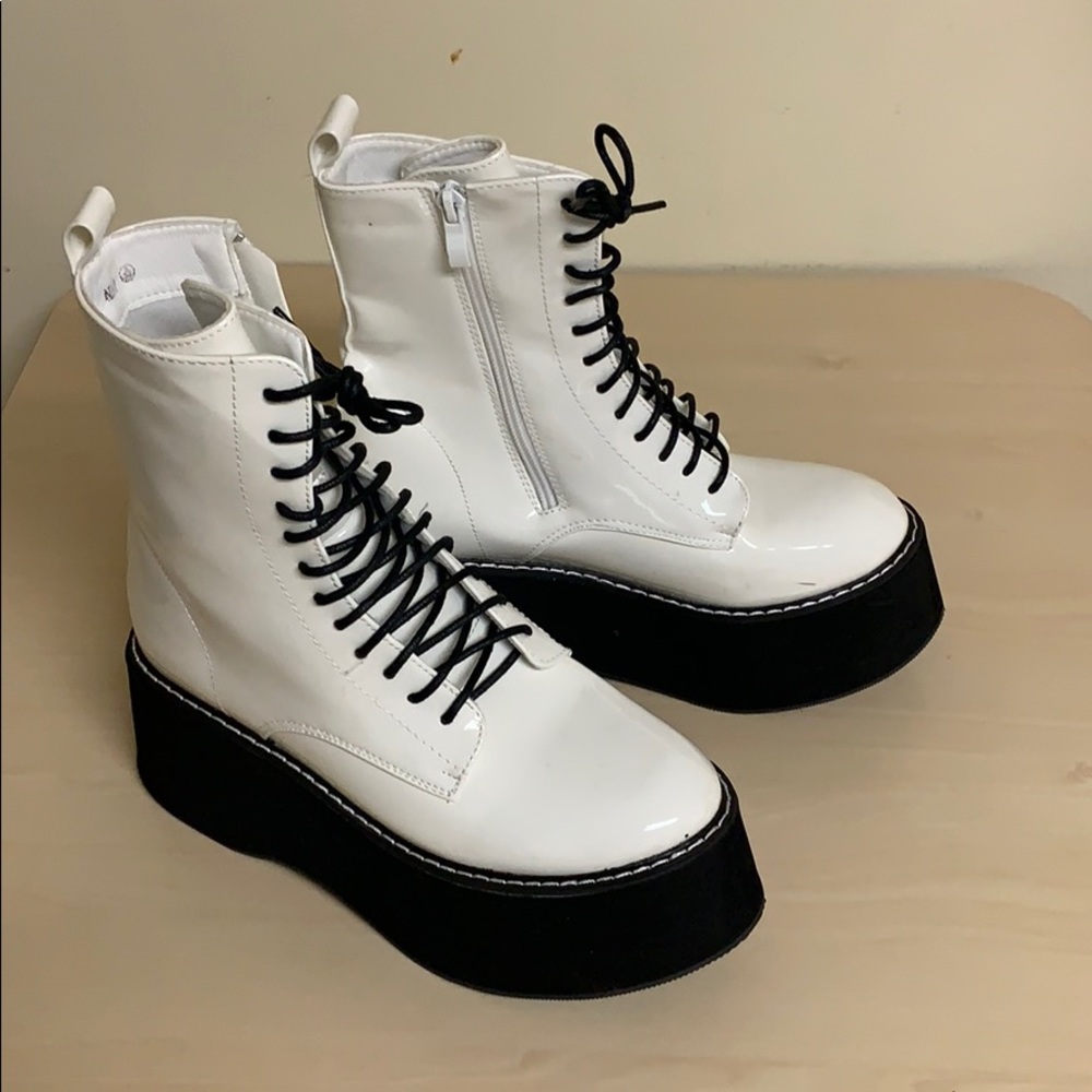 ADORABLE DOC MARTEN KNOCKOFFS PLATFORM